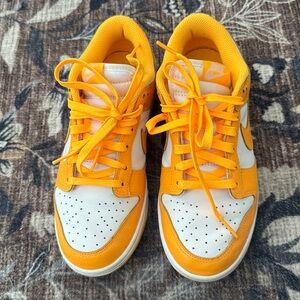 Nike Dunks Laser Orange 2021 Women’s Size 7 1/2 in Used Excellent Condition